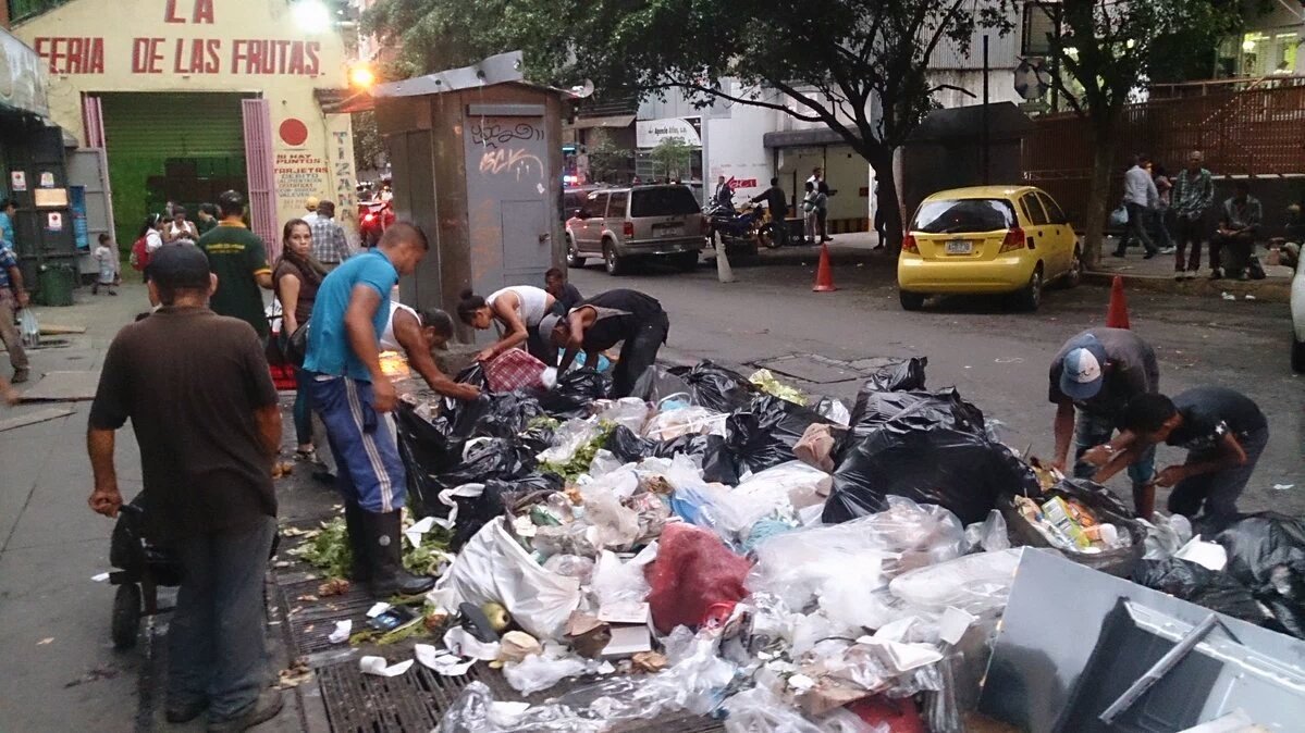 venezuelaenpazZ's tweet photo. Creo y convencido estoy que el Venezolano nos merecemos MAS que esto!!!!! https://t.co/Iuly9WwTTj