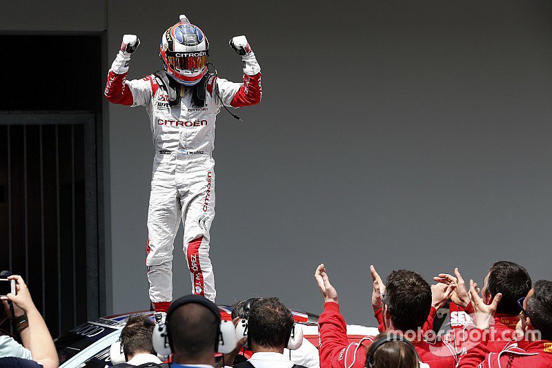Motorsport_LAT's tweet photo. .@pechito37 es como el #Senna o el #Schumacher del #WTCC, dice @TomChilton_ https://t.co/0ggYb8ZmfB https://t.co/C9rbSI3nhM