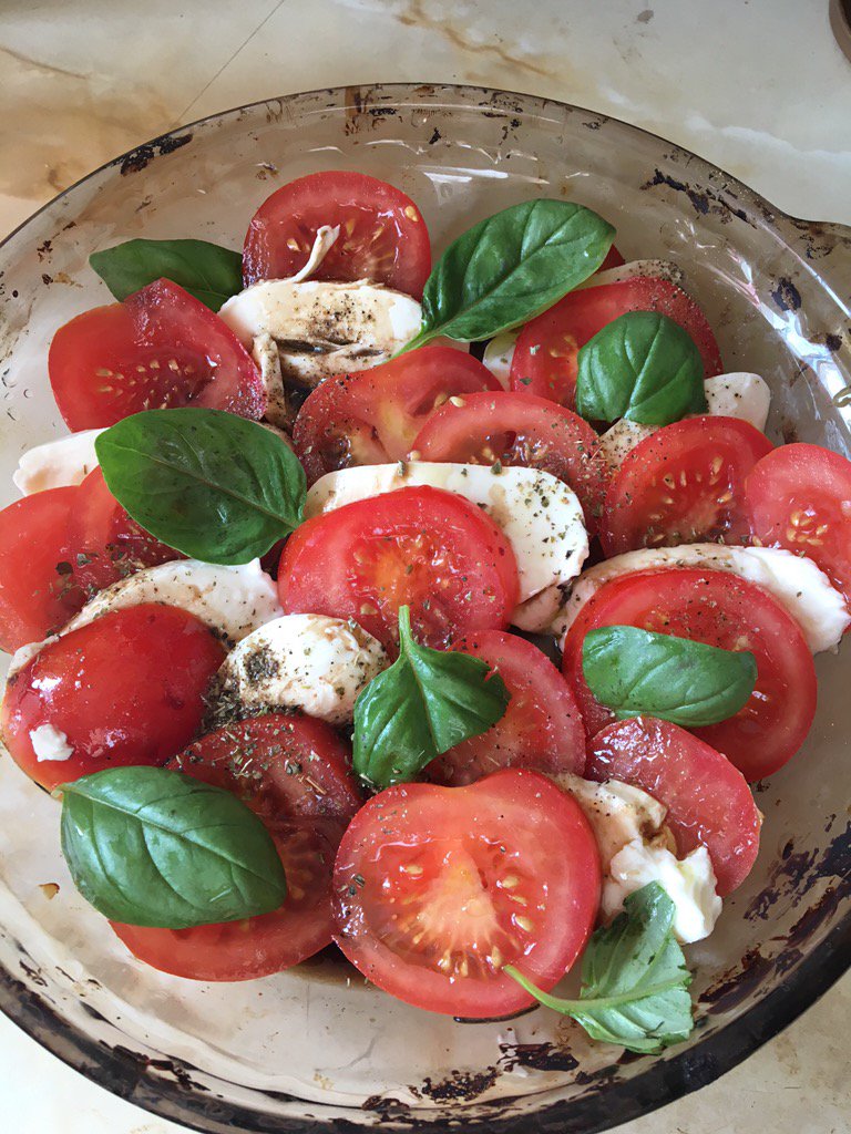 nutritionabc's tweet image. Tomato heaven.. Lowers your risk of atherosclerosis! Don't forget packed with #vitaminC&amp;amp;A #folicacid #nutritionabc