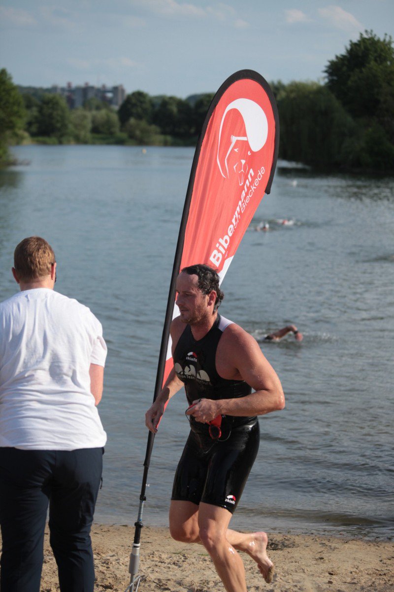 CliffParnitzky's tweet photo. Yeah, tolle Schwimmleistung beim @TriTeamLG Swim & Run am #Inselsee - dicht hinter @frank79reimann - Laufen wird ... https://t.co/zmWB0nCJgP