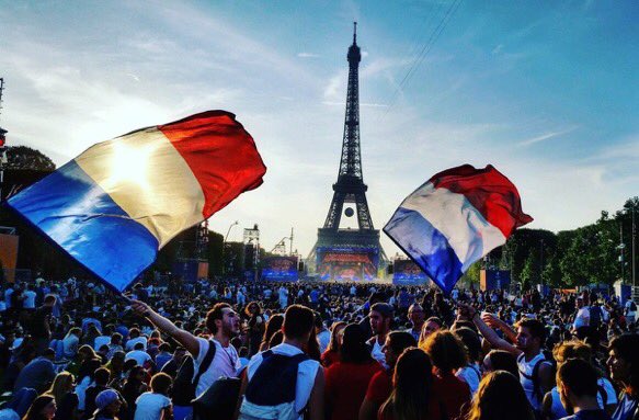 Footballogue's tweet image. [#Euro2016] C&apos;est beau ! #FRA 😍🇫🇷