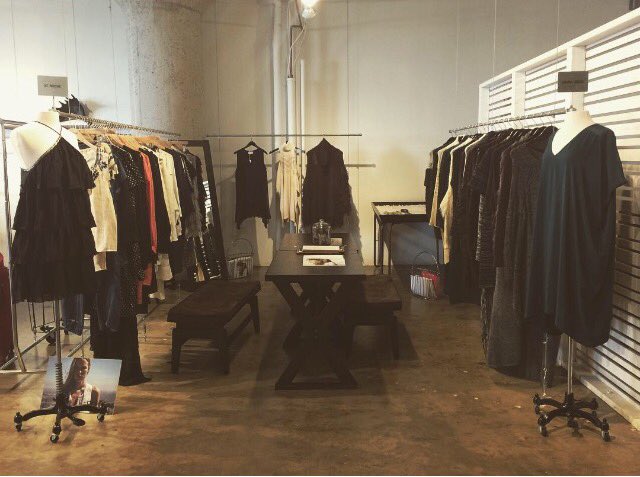 emprds's tweet photo. Last chance to stop by eM during LA Market!! Suite # 402 #cooperbuilding #dtla #finalstretch #holidaymarket https://t.co/ptNhd76EkJ