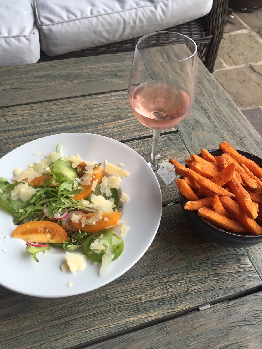 Deb_Troika's tweet photo. Scrummy treat as always @TheBellFetcham @StrongyEm https://t.co/ddZRhkLxR2