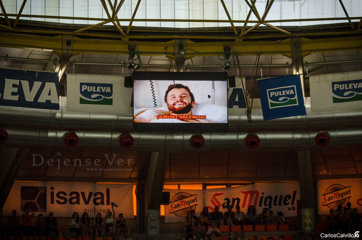 DejenseVer's tweet photo. John Shurna se acordó de sus compañeros y mandaba un mensaje de apoyo a @valenciabasket desde el hospital #VBCRM4 https://t.co/BlvgCWog4X