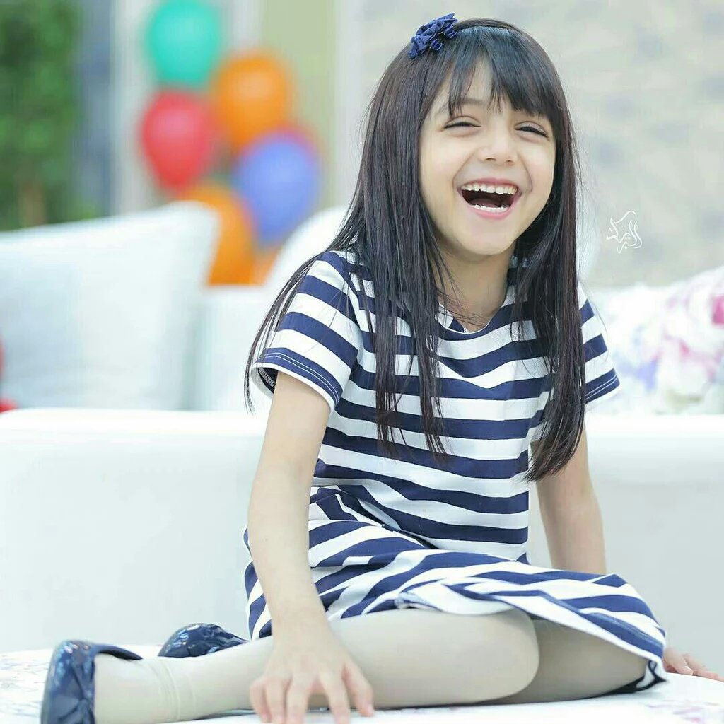 تبي مني اكرهك او انسااك ادعاء لي بالموت😂