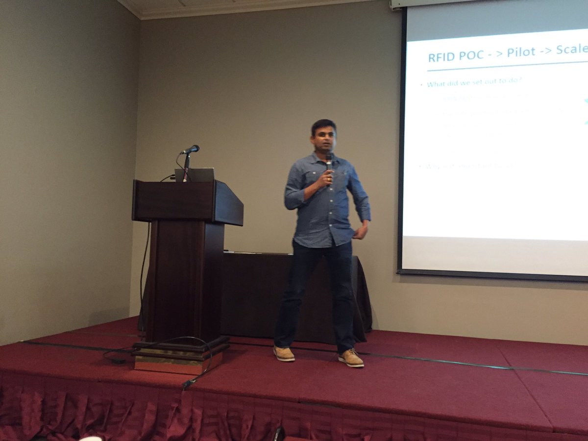 RAIN_Alliance's tweet photo. We are learning about how Levi Strauss is using #RAINRFID before we go to visit the store https://t.co/gj143xqv5D