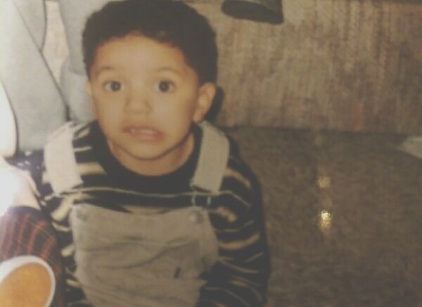 Tbt, when that lil bitty from the playground told me she loved me.. https://t.co/U2TnyuQ9Kg