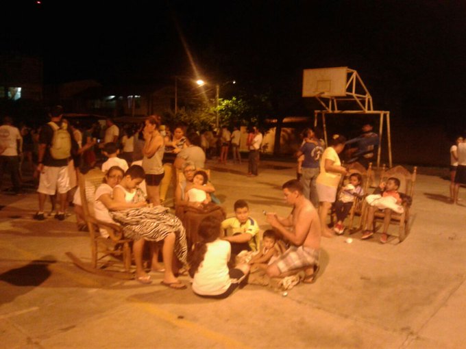 View image on Twitter