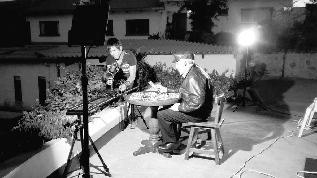fernando_sdg's tweet photo. Un buen día de rodaje #MonoMedia https://t.co/8UVMsMEAkL