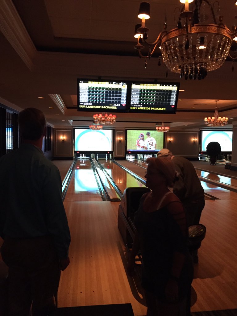 ccirving4's tweet photo. @coccinsight #cocc2016 bowling nite https://t.co/CQ1jcfekaU