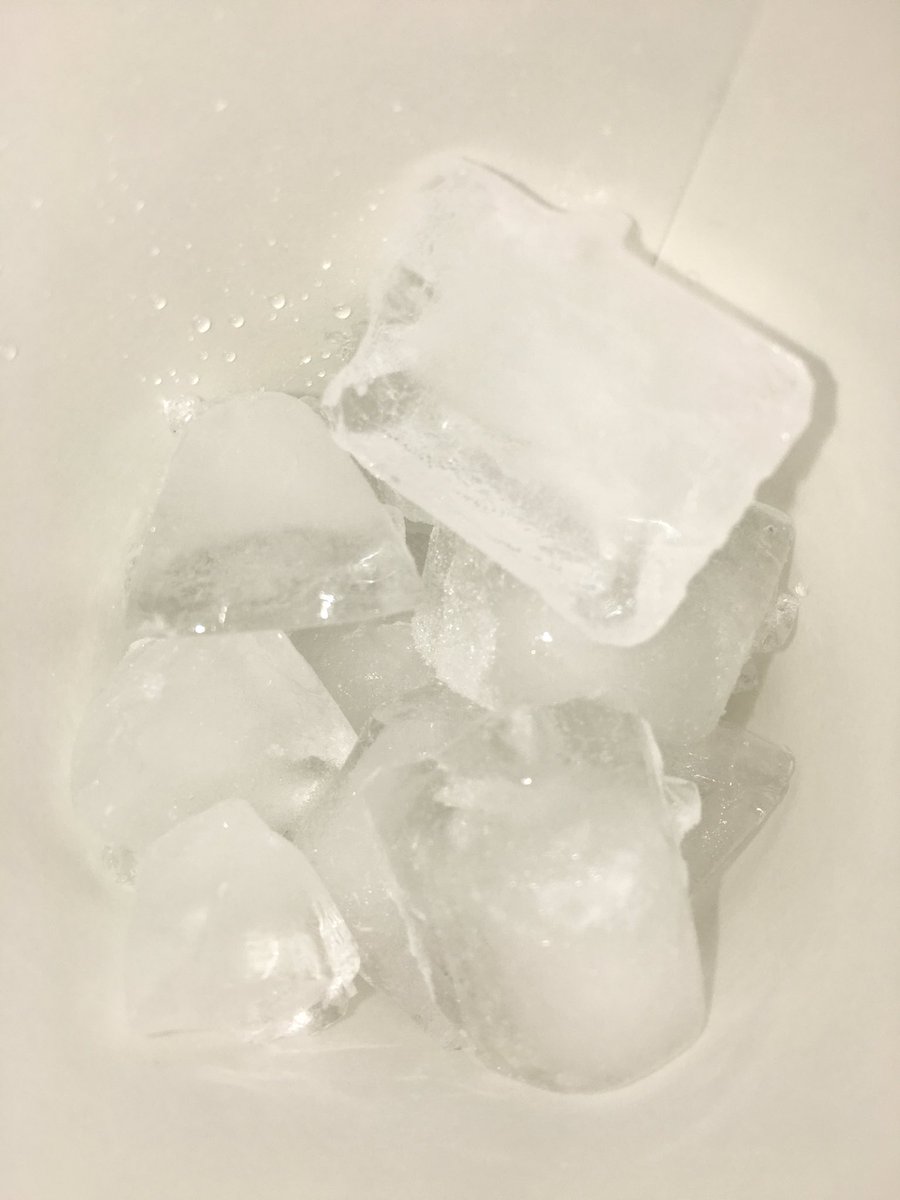 chemwithem's tweet photo. Water expands when frozen. An ice cube takes up about 9% more volume than the water used to make it!❄️ #drcschem https://t.co/mnP4KoWF8O