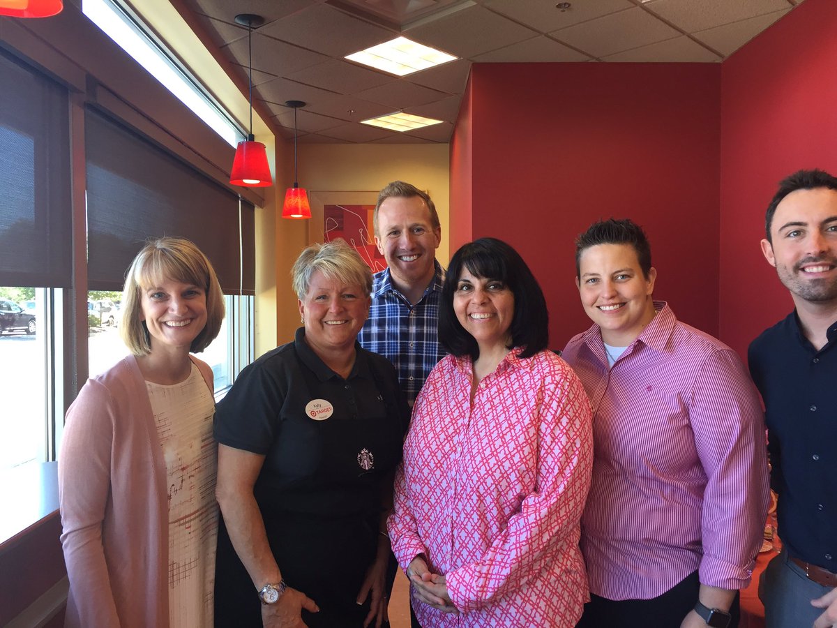 Congrats Kelly at 1041 receiver her Starbucks Coffee Master Black apron #G492Strong <a href="/wmwwheels/">Whitney Mrozinski</a> <a href="/SextonRob/">Rob Sexton</a> <a href="/JayYezzi/">Jay Yezzi</a>