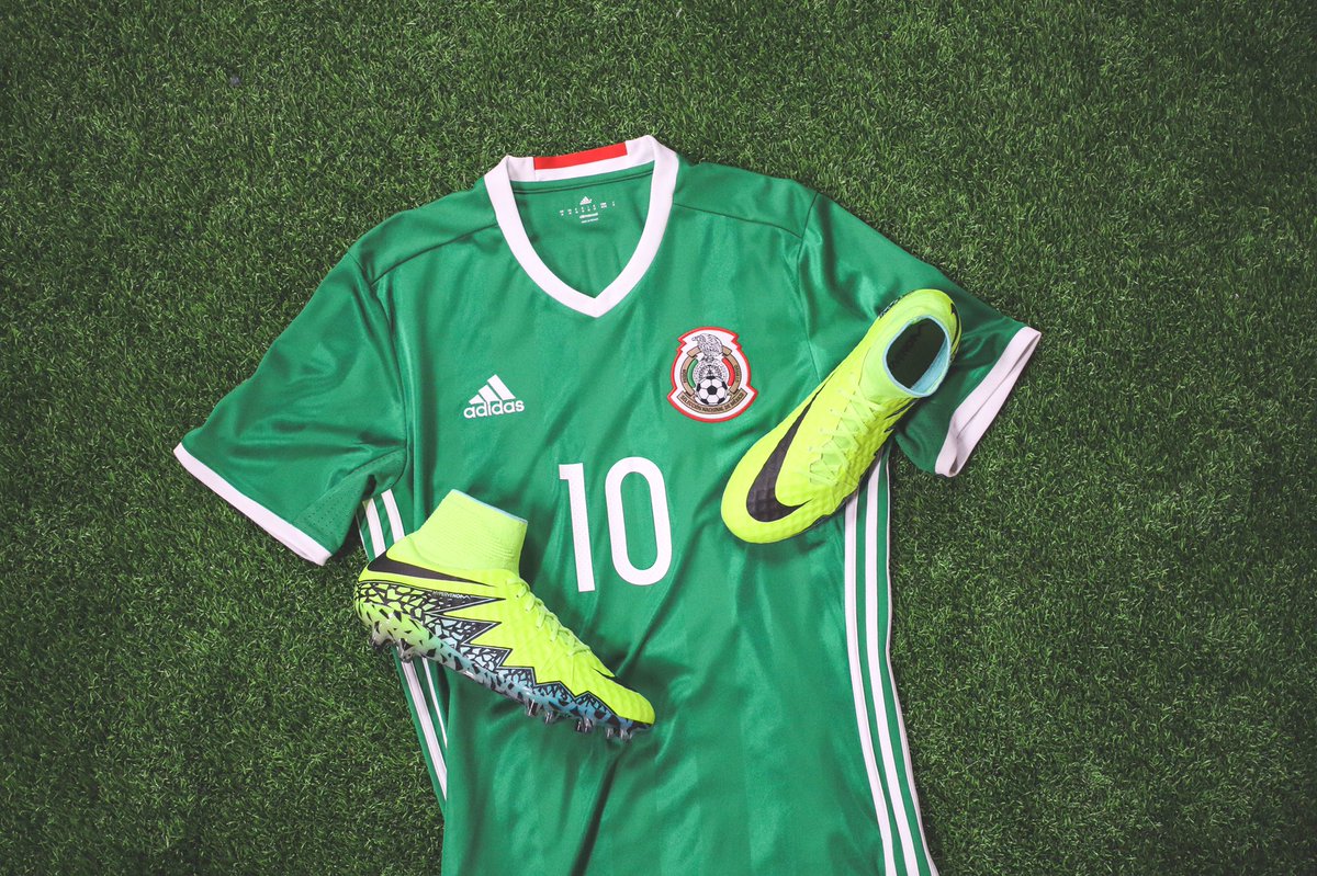 soccerdotcom's tweet image. #CA2016 Giveaway!

RT and follow to win both a #Mexico jersey and a pair of Hypervenoms! Winner selected post match.