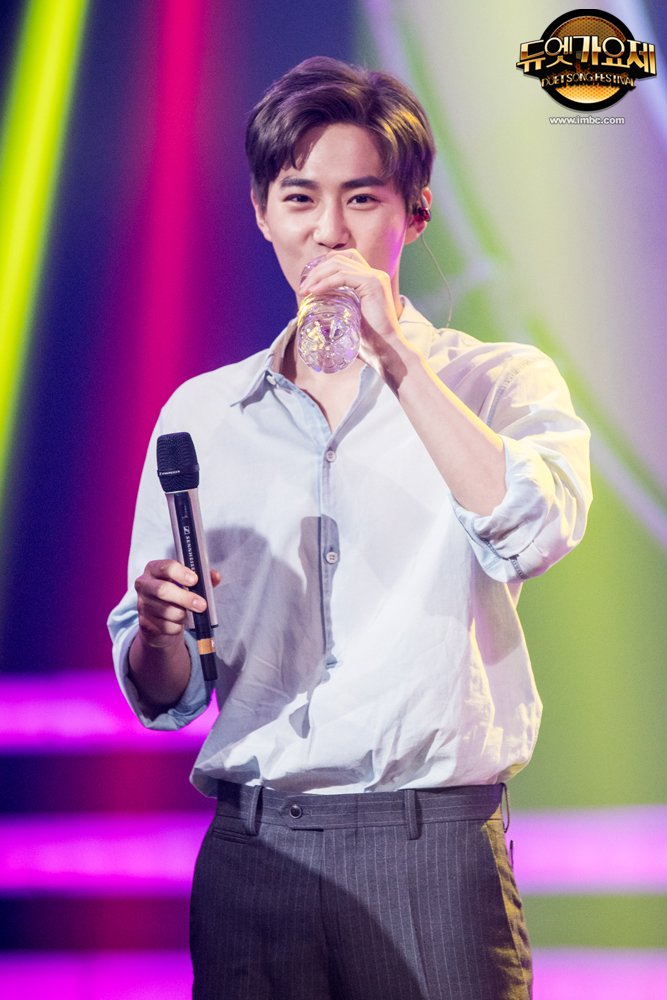 하늘이 떨어뜨린 별 그게 바로 준면이니까..🌟
#EXO #엑소 #수호 #듀엣가요제 오늘 밤 9시 30분 본방사수!