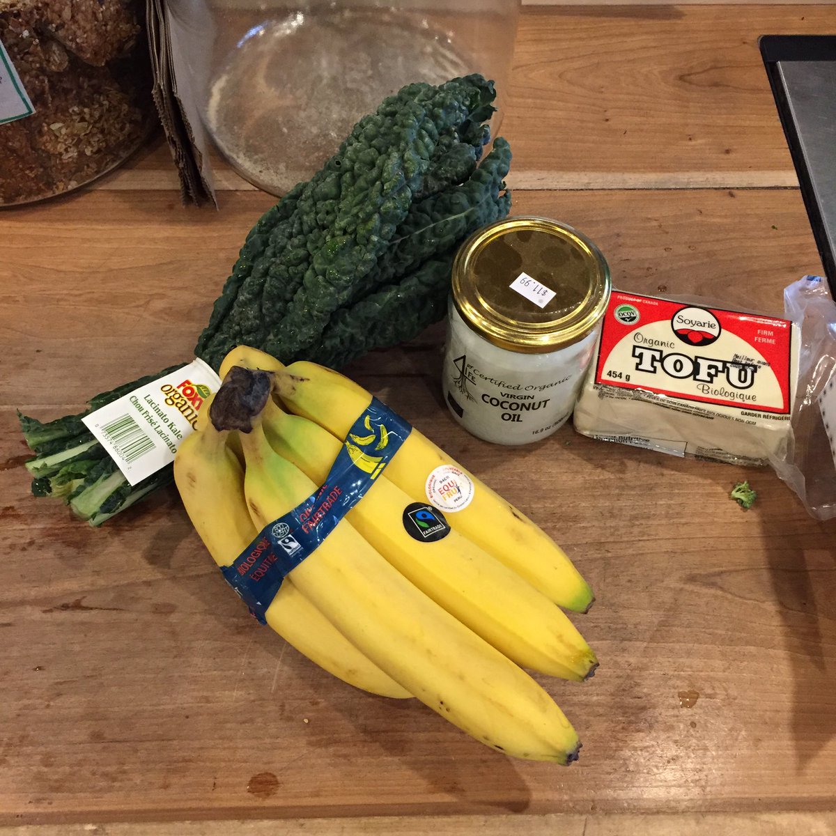 Essentials! #4lifenaturalfoods #kensingtonmarket #kale #coconutoil #tofu #banana #bananas