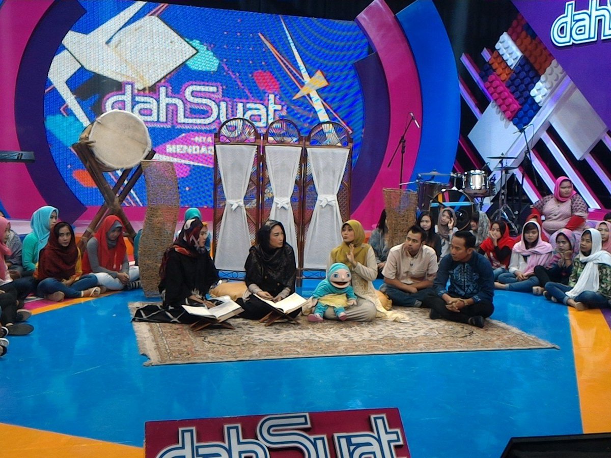 dahSyatMusik's tweet photo. Surganya Allah seluas langit dan bumi. Subhanallah luas sekali yaaa sahabat #PuasaBarengdahSyat https://t.co/ANYQLgkUjT