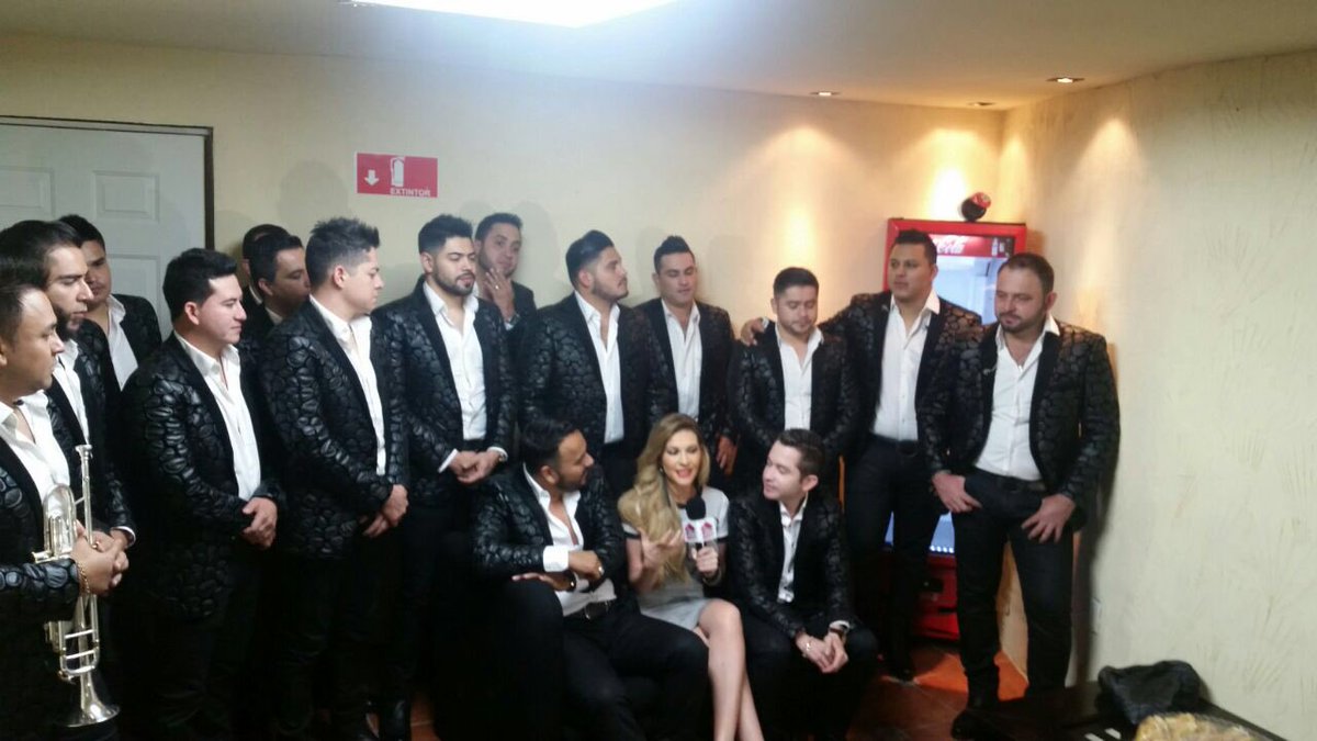 adictivaoficial's tweet photo. Ya estamos más que listos en el @domocaremty #LaAdictivaEnMty https://t.co/2nScIMaVh5