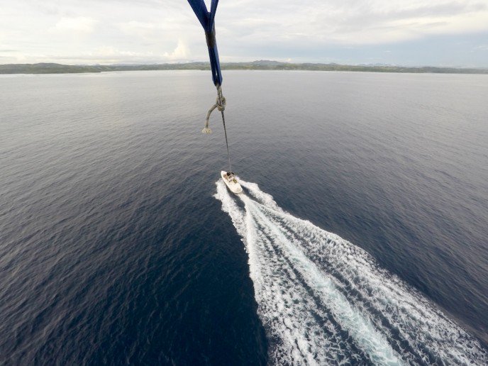 aj100kblog's tweet photo. Living The Dot Com Lifestyle – Parasailing In Fiji https://t.co/mxmqpkmU31 #contentmarketing https://t.co/yMj1rpyZ0t