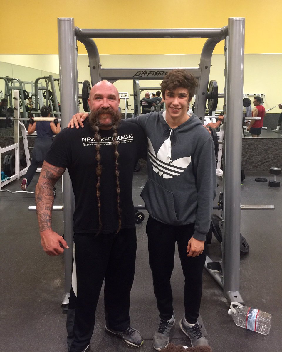 Mike Beltran on Twitter: &quot;Gym time with my son Mikey. Getting it in. https://t.co/wuz2VUyzIa&quot; / Twitter