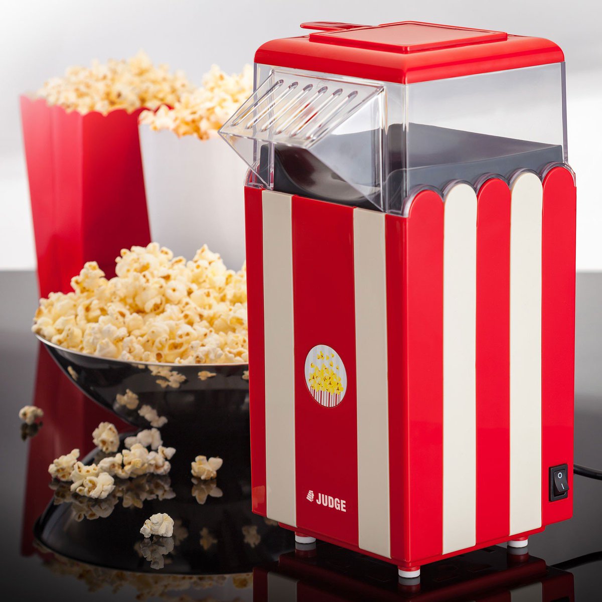 HousingUnits's tweet photo. It's #FreebieFriday time! Follow and retweet for your chance to win this popcorn maker. T&amp;Cs apply, UK only. https://t.co/Xbb4U8MFot