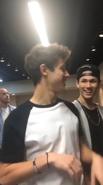 dolangoaIs's tweet photo. @camerondallas with @carterreynolds before the #MagconHouston show 🤘🏼 https://t.co/N59HCqsXMZ