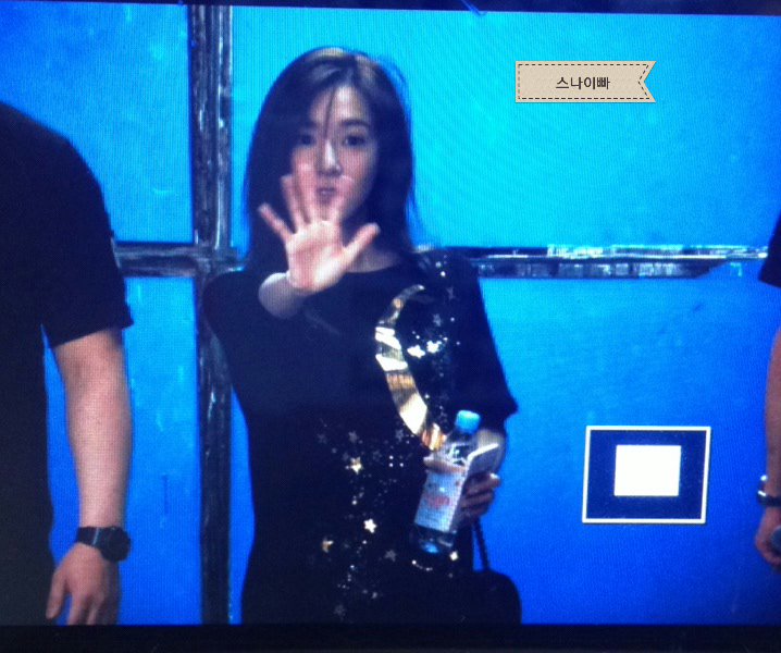 [PIC][16-05-2016]Tiffany sẽ tổ chức SOLO CONCERT mang tên "WEEKEND" tại SMTOWN THEATRE  Ckk4rRMUUAA1aR4