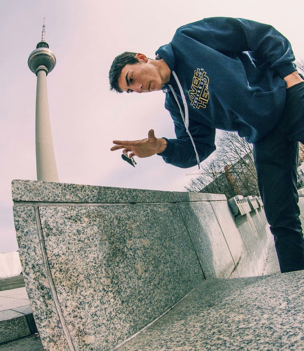 OverHeadFB's tweet photo. GONZALO ALCOLEA🔥🔥
#proteam #overheadfb #rider #fingerboard
➡️https://t.co/iNIj3sbyqp⬅️
#lovefingerboarding https://t.co/CoxUI6DUdr