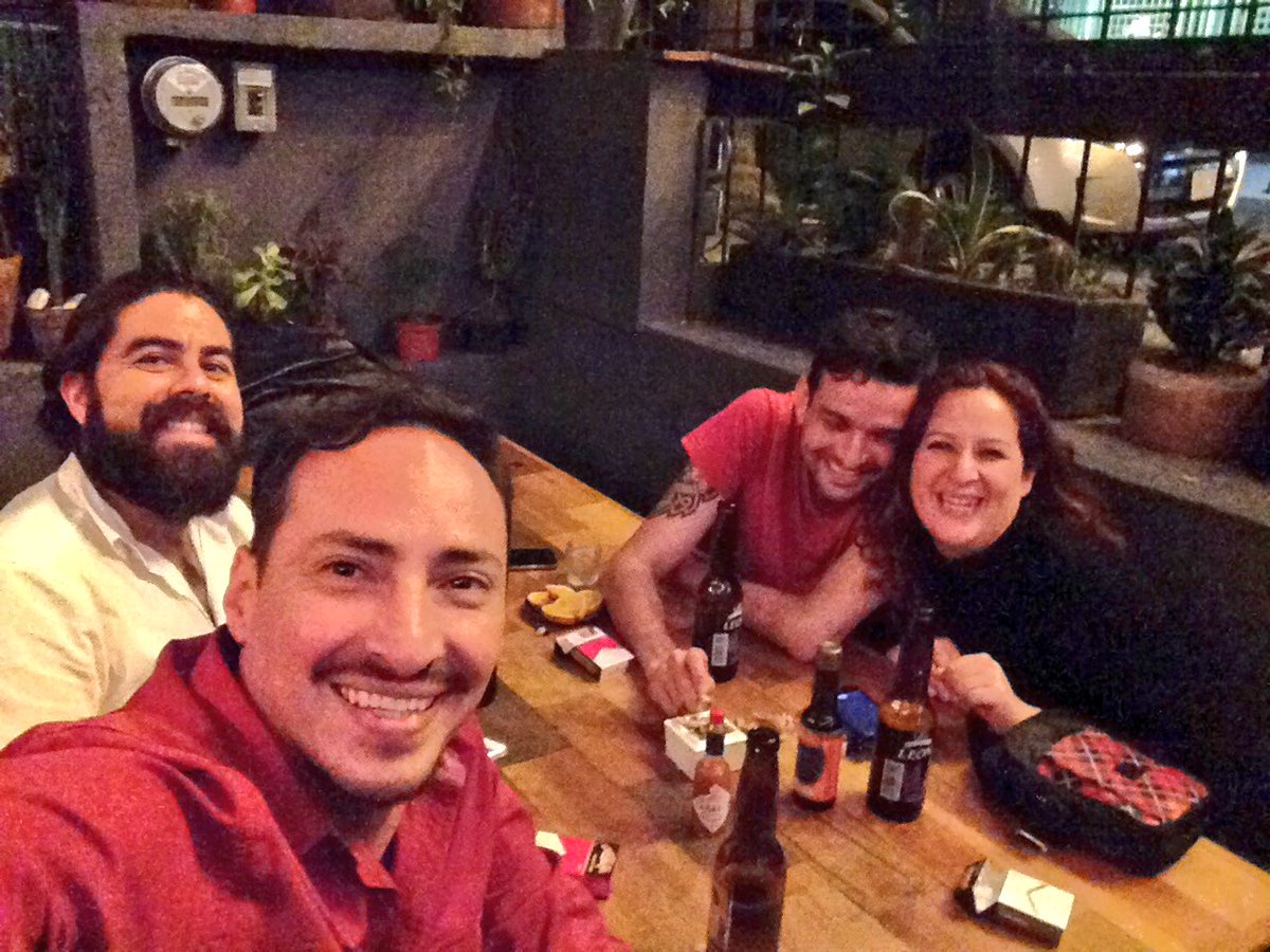 VictorNievesG's tweet photo. Newyorking be4 #NewYork with @anaruizoficial @DarioFimbres y #AlanRussell https://t.co/GStl5h1Bd1