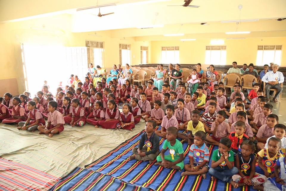 CRPaatil's tweet image. બાળકોનો શાળામાં પ્રવેશ એટલે
બાળકોનો નવા જીવનમાં પ્રવેશ
શાળાપ્રવેશોત્સવ-૨૦૧૬
 @ નવપ્રગતિ વિદ્યામંદિર માણેકપોર, નવસારી