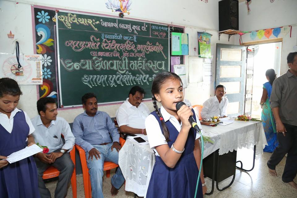 CRPaatil's tweet image. બાળકોનો શાળામાં પ્રવેશ એટલે
બાળકોનો નવા જીવનમાં પ્રવેશ
શાળાપ્રવેશોત્સવ-૨૦૧૬
 @ નવપ્રગતિ વિદ્યામંદિર માણેકપોર, નવસારી