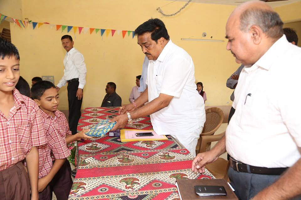 CRPaatil's tweet image. બાળકોનો શાળામાં પ્રવેશ એટલે..
બાળકોનો નવા જીવનમાં પ્રવેશ..
શાળાપ્રવેશોત્સવ-૨૦૧૬
 @ કૃષિવિદ્યા મંદિર તવડી, નવસારી