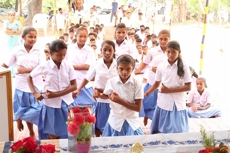 CRPaatil's tweet image. બાળકોનો શાળામાં પ્રવેશ એટલે.....
બાળકોનો નવા જીવનમાં પ્રવેશ.....
શાળાપ્રવેશોત્સવ-૨૦૧૬