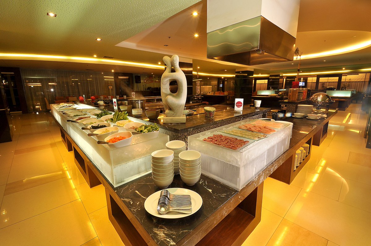 Weekend di bulan #Ramadhan <a href="/GoldenFlowerBdo/">Golden Flower Hotel</a> lagi ada promo utk 101 menu buffet seharga Rp 90.000 nett #kagumhotels