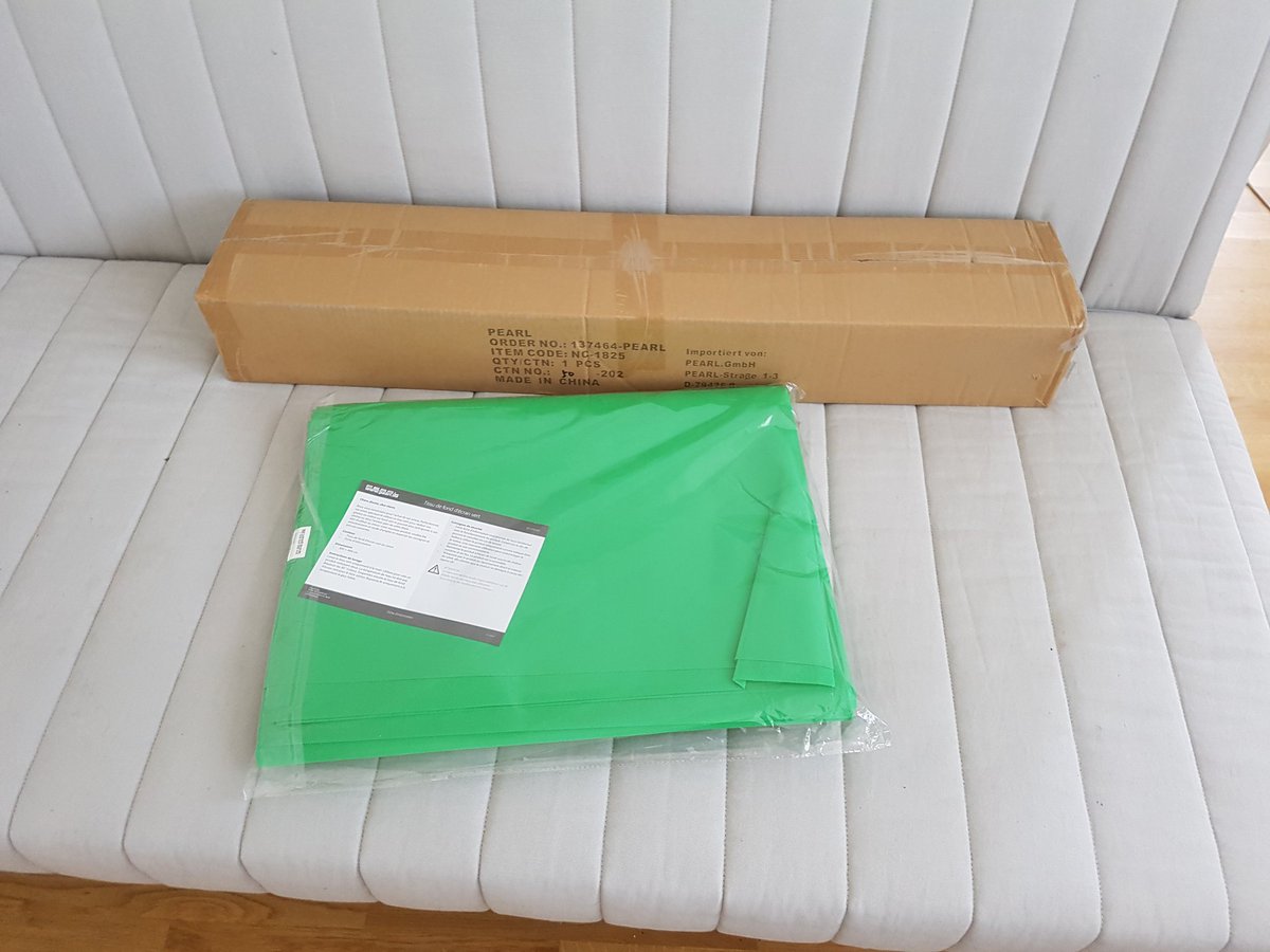 Quothix's tweet image. twitch.tv/quothix #Overwatch #twitch #Hearthstone Greenscreen arrived :))