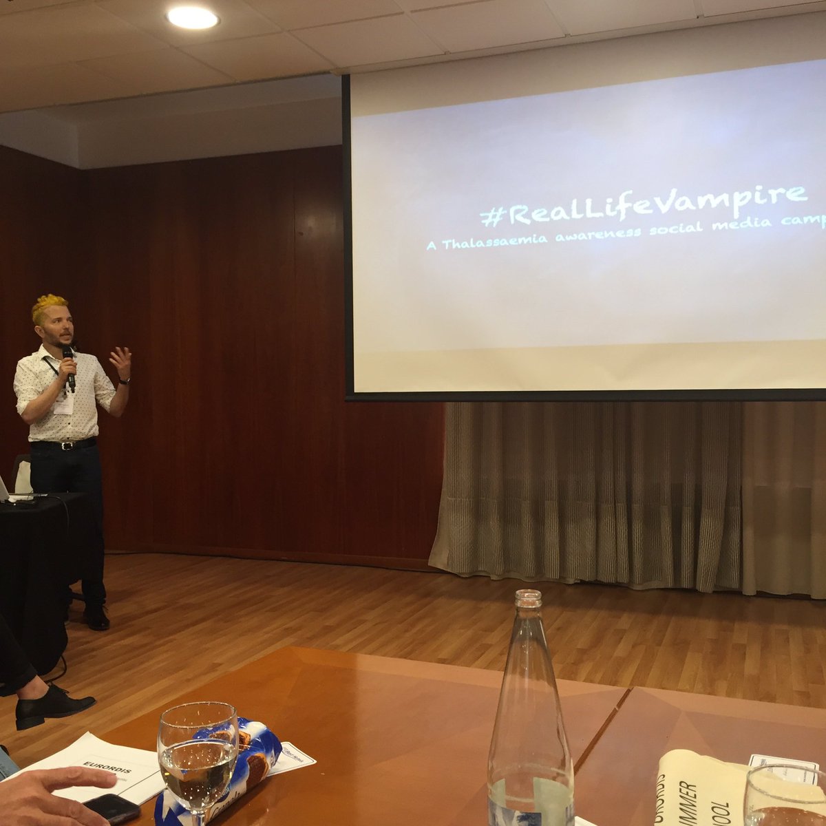 oligogirl's tweet photo. @TomKoukoulis presenting his thalassemia awareness campaign #countdraculahadthal #express2016 https://t.co/2w4celGuGD