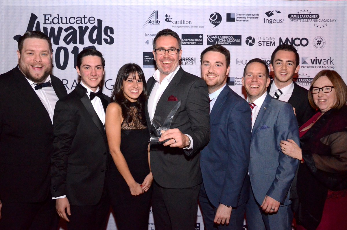EducateAwards's tweet photo. Flashback to #EA15 for #Euros2016 kick off day! Our reigning #OutstandingSport winners @SMAliverpool @SMAFootball https://t.co/SQyO40DsDS