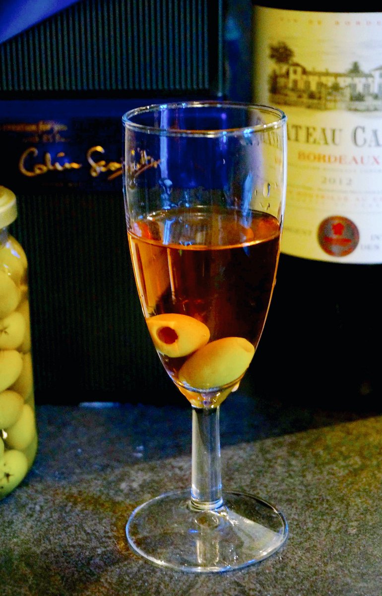 codea7904's tweet image. #Blessed #Lovelife #ShowEuro2016 #Newfferent #UEFA2016 Enjoy🍸a glass of #cocktail for #EURO2016. Allez 🇫🇷 #LesBleus.