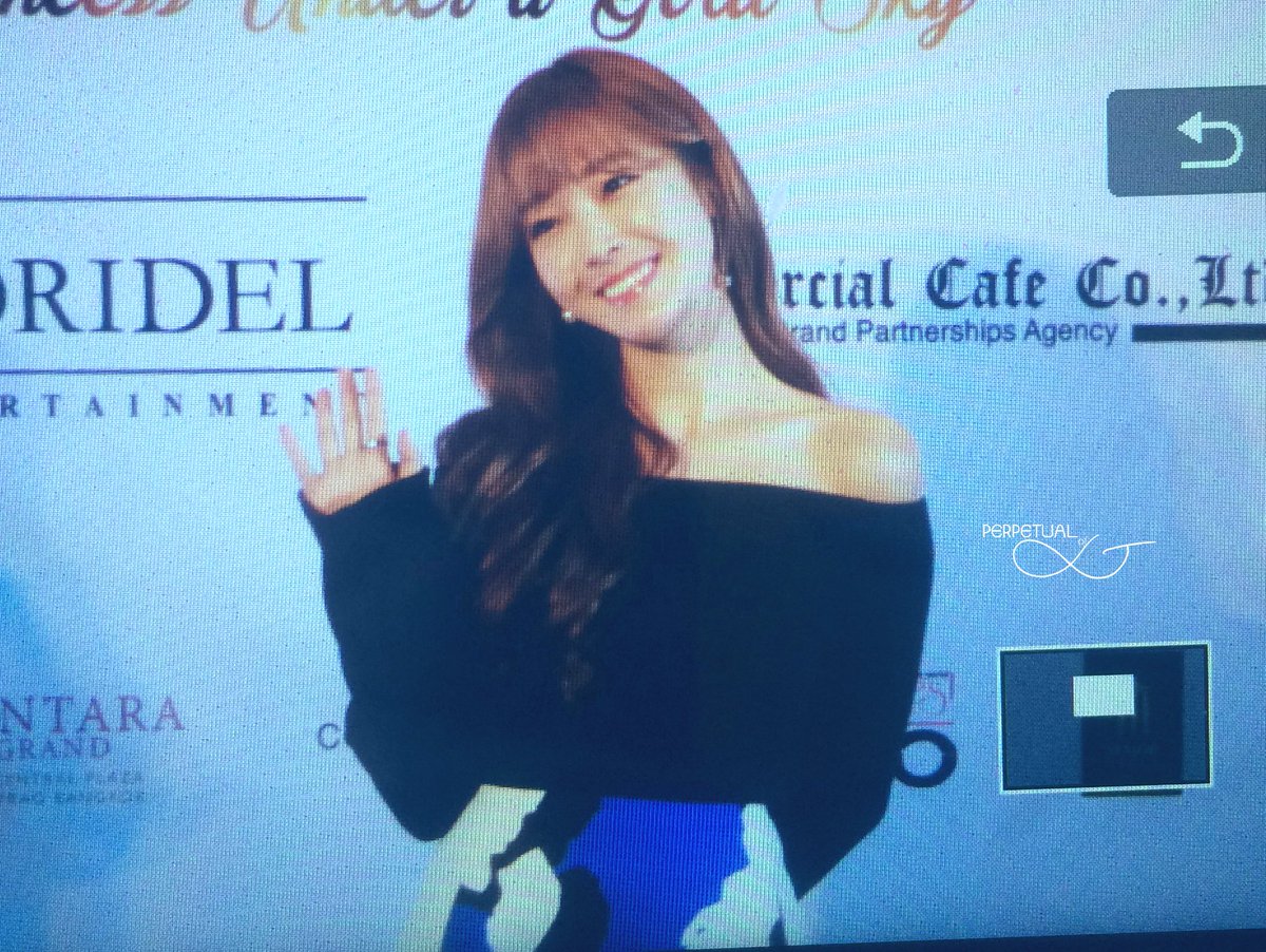 [PIC][09-06-2016]Jessica khởi hành đi Thái Lan để tham dự " Jessica 1St Premium Live Showcase In THAILAND " vào tối nay CklTLTTVAAApW2s