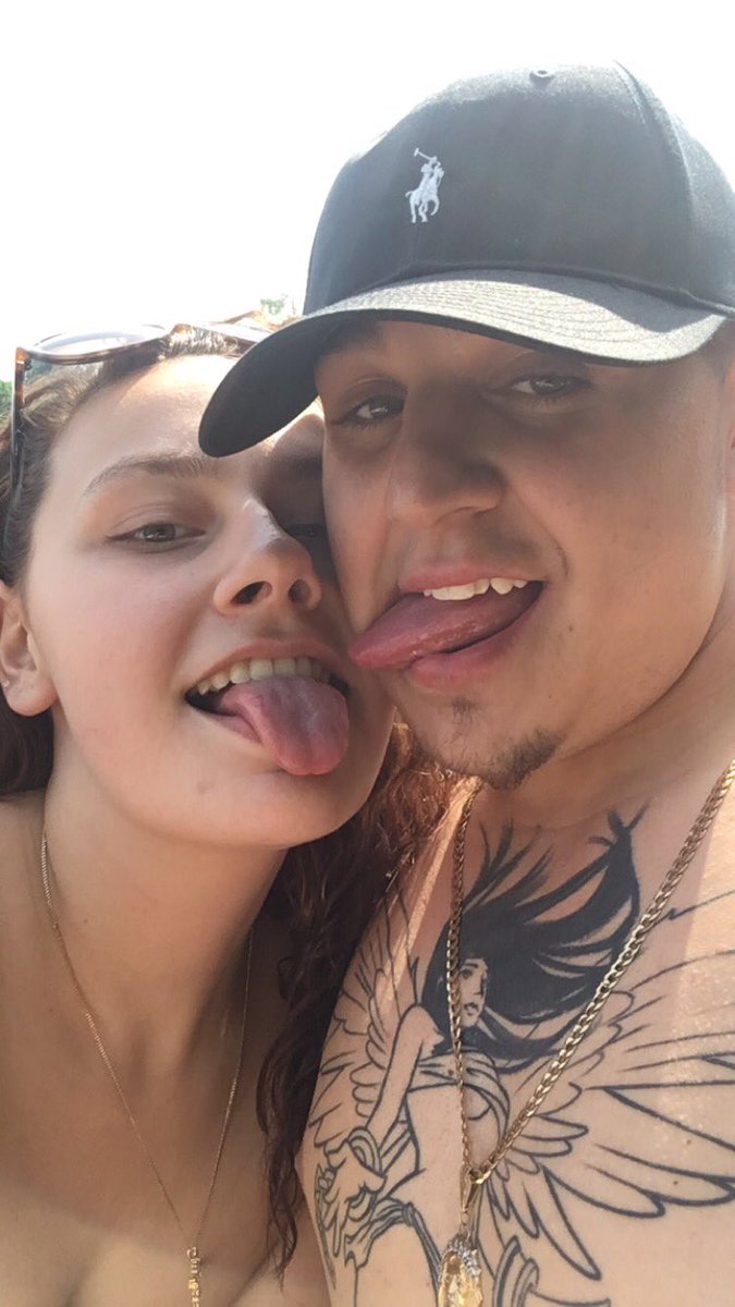 LSierer's tweet photo. 10 months w the loml👅🙄😍😍😍 https://t.co/MHQcEXIy5o