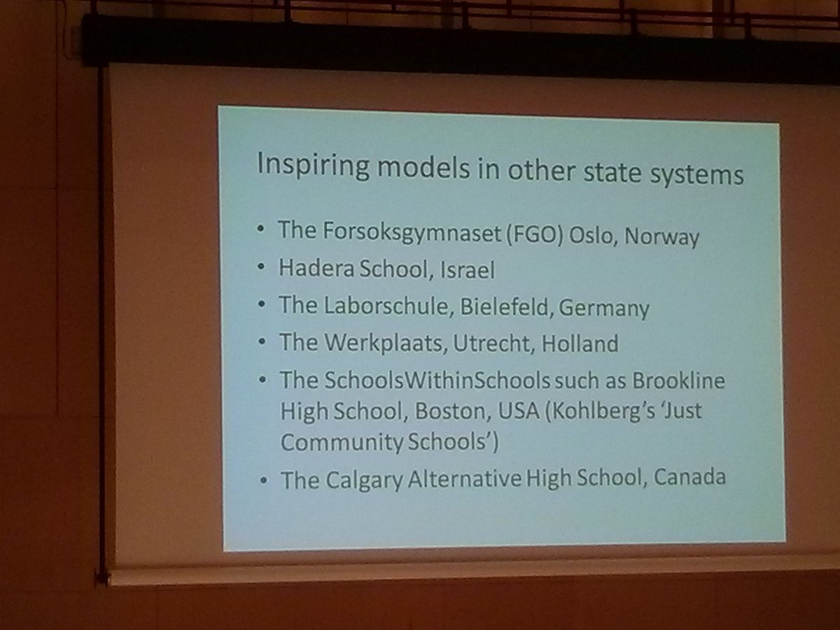 idec2016's tweet photo. Inspiring models around the world @DerryHannam at #idec16 https://t.co/Cku71s51rm