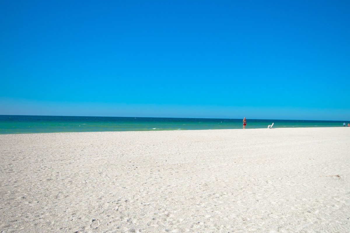 VisitBradenton's tweet photo. RT @AnnaMariaInfo: Hoping for clear skies and perfect weather this weekend on #AnnaMariaIsland. #TGIF https://t.co/P0r8ASuNAd