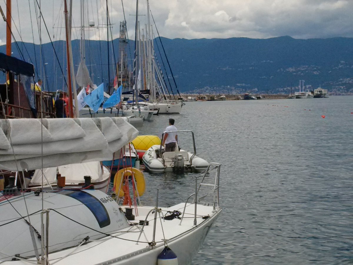 Cargnelli's tweet image. Perfect support at @FiumankaRegata new jib will be brought by powerboat from #Icici #EMSR #Fiumanka