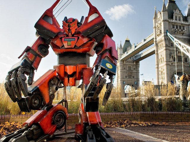 abc15's tweet photo. DETAILS: Portion of L-303 closed through June 15 for "Transformers" movie filming: https://t.co/hV3ED2VqqH #abc15 https://t.co/Vn5K3xzbNS