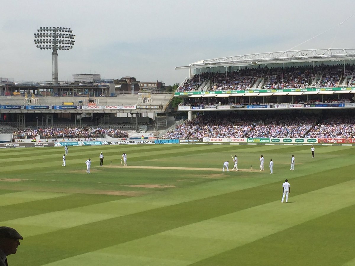 46FSquadron's tweet image. We love love Zebbie and Cricket #InvestecTest