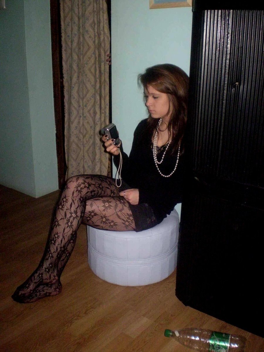 FOOTSIE BABES CINDY HOPE Your door russian wife