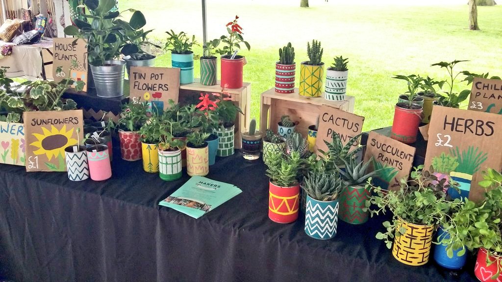 shrubbiesplants's tweet photo. Busy painting and potting for this weekend at Eccles &amp; NQ @_makersmarket @makersmarketmcr #bright #vibrant #plants https://t.co/us41sowJYX