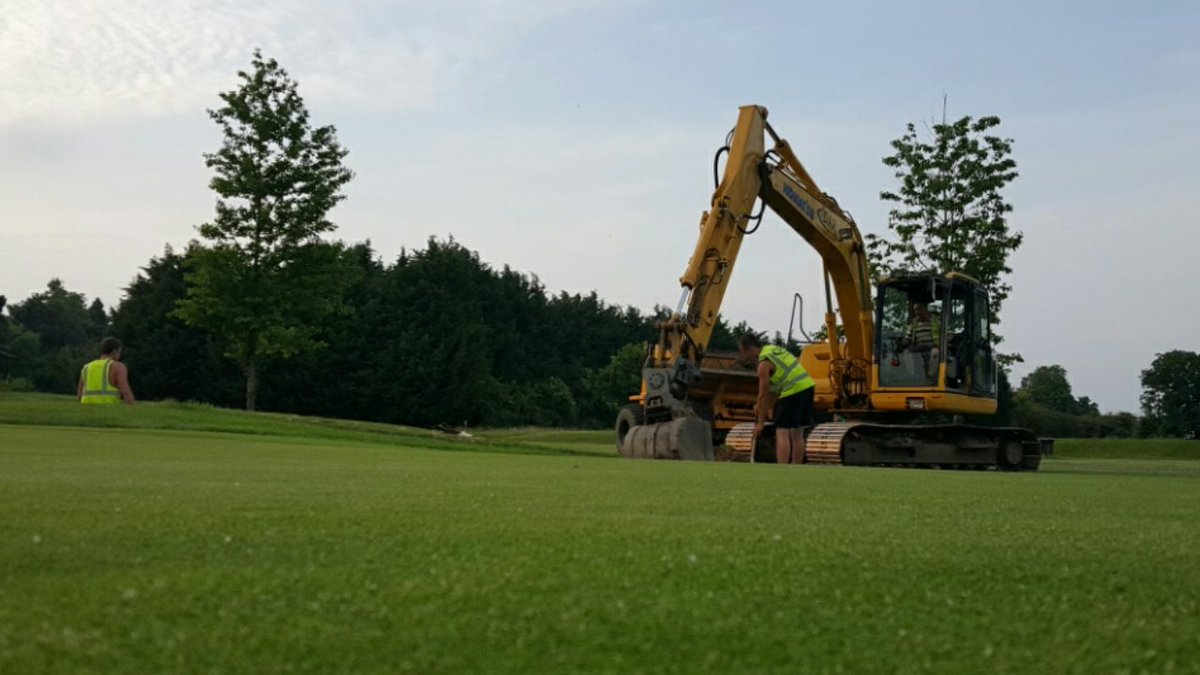 DARGolf_'s tweet photo. Bunkers growing in well  @Tewkesburypark UK, coring out now, #SportBond crew just arrived, ready to install liner https://t.co/a0uOGWE38B