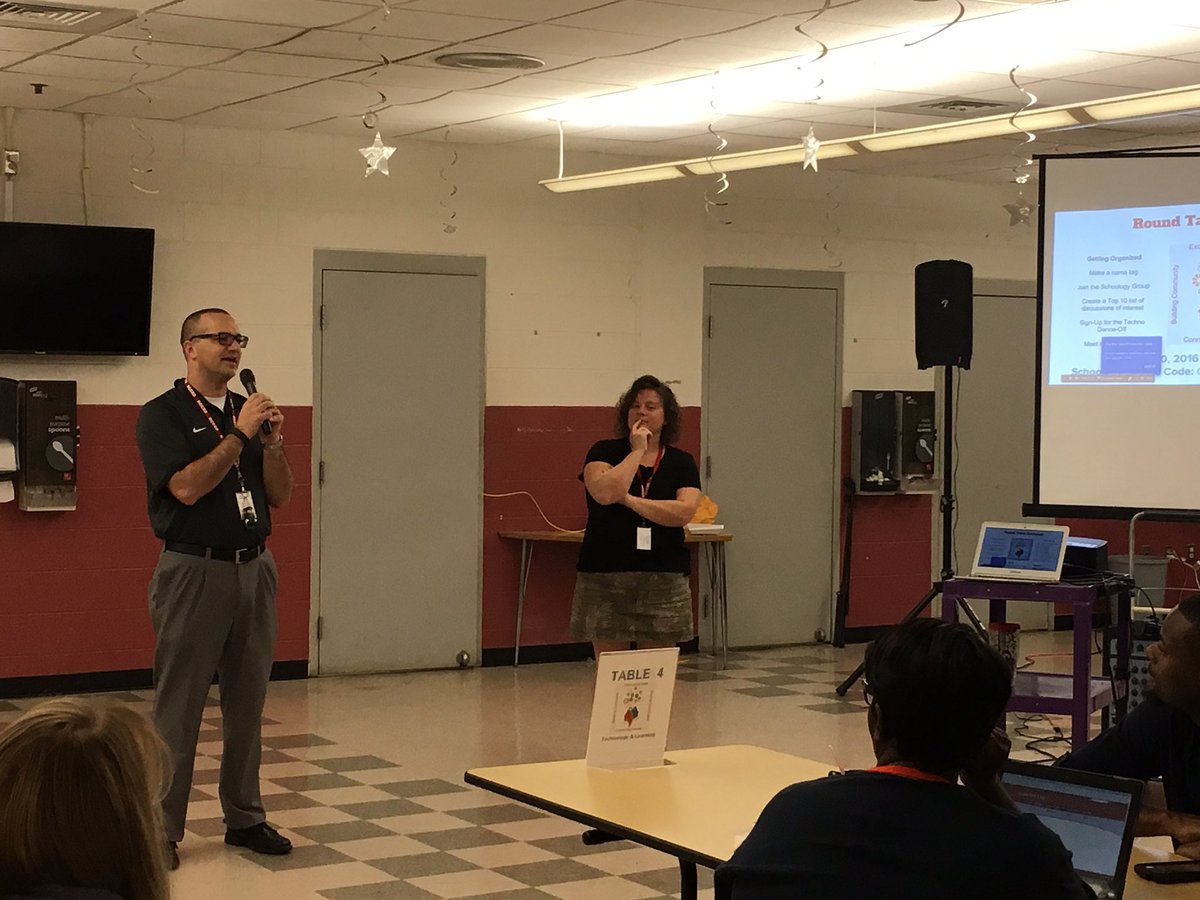 Kicking off Technology Roundtable PD #rccsdtech <a href="/LindenHillLions/">Linden Hill Lions</a> <a href="/Jim_Comegys/">Jim Comegys</a> <a href="/AmmannKD/">Karen Ammann</a>