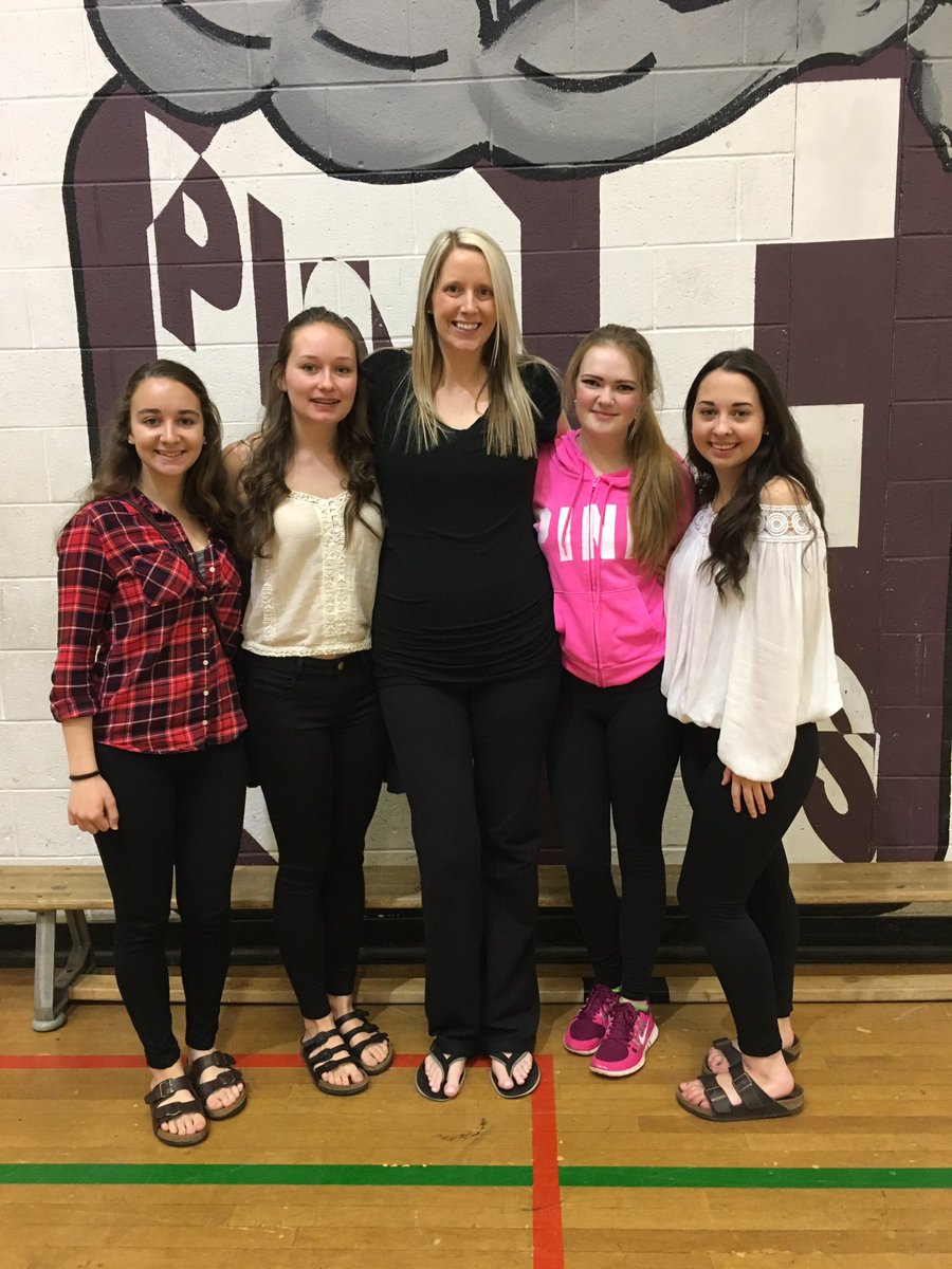 madi_tarrant's tweet photo. Grade 11's gonna suck ❤️ @QE_Athletics #HL6 https://t.co/0WRcz08K4u