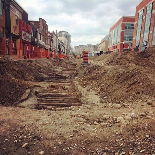 TacoFarmCo's tweet photo. Fortune favors the bold. Don't let the #LRTConstruction block your path to tacos! #CorduroyRoad #UptownOpen https://t.co/Bkj0XFIv2Z